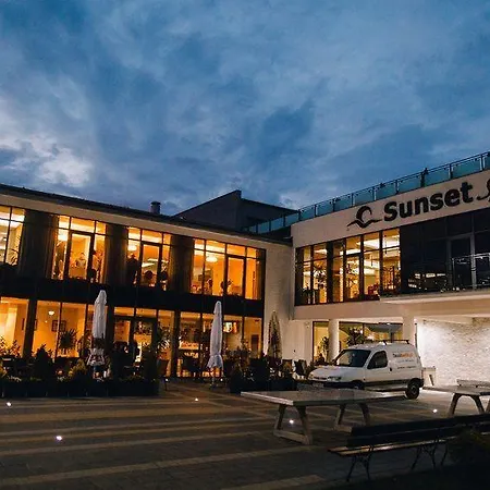 Sunset Resort 3*